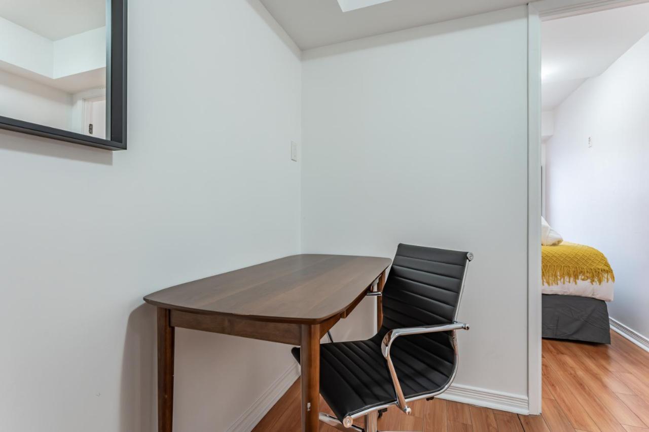 Kensington Place Apartments โตรอนโต ภายนอก รูปภาพ